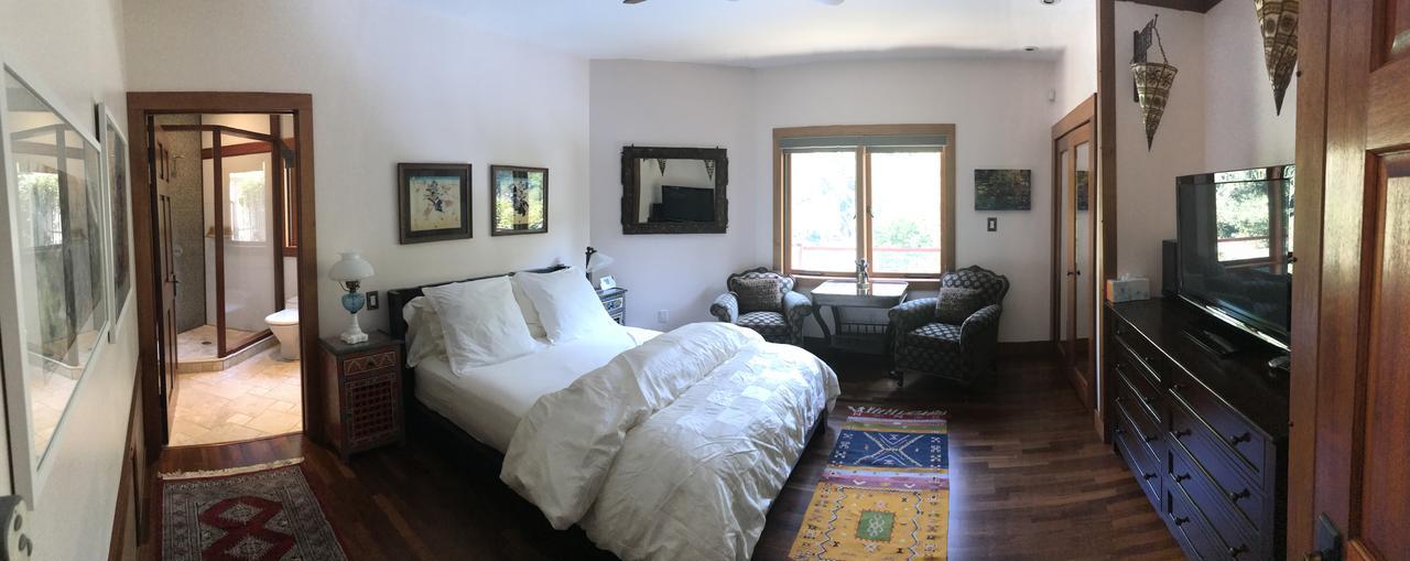 East Hampton Art House Bed And Breakfast Buitenkant foto